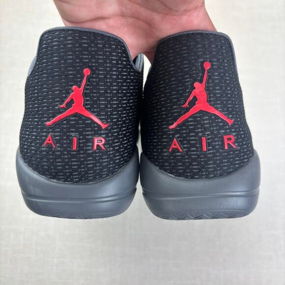 ? Jordan Eclipse “Black University Red” 13M